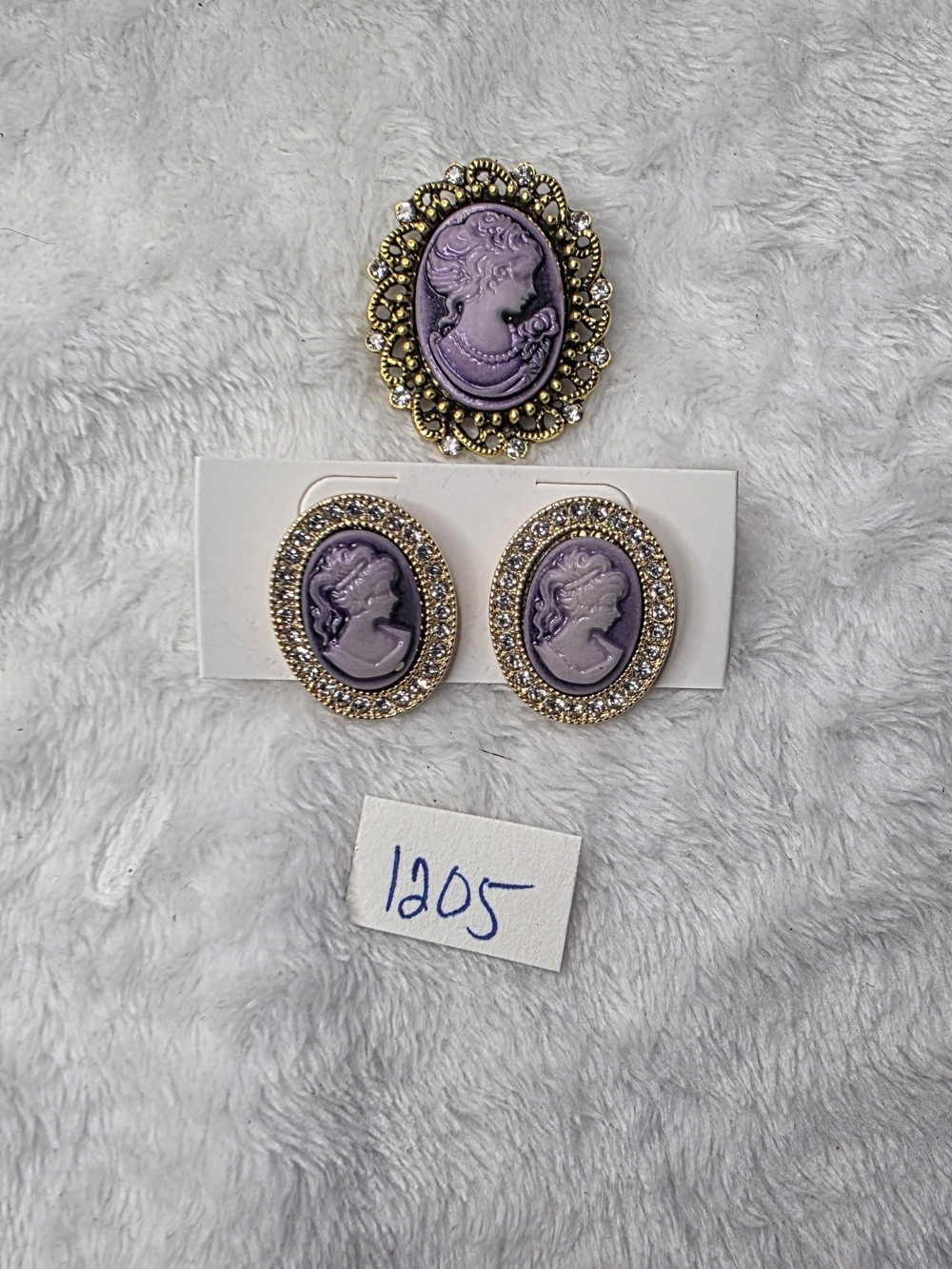 Vintage-Inspired Purple Cameo Brooch and Earring Set